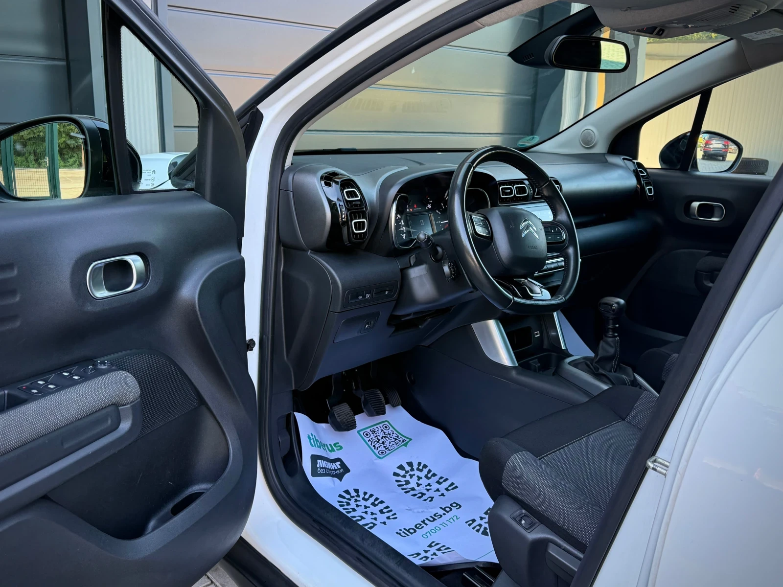 Citroen C3 Aircross * LED* NAVI* LaneAssist* CarPlay* , снимка 7 - Автомобили и джипове - 55732976