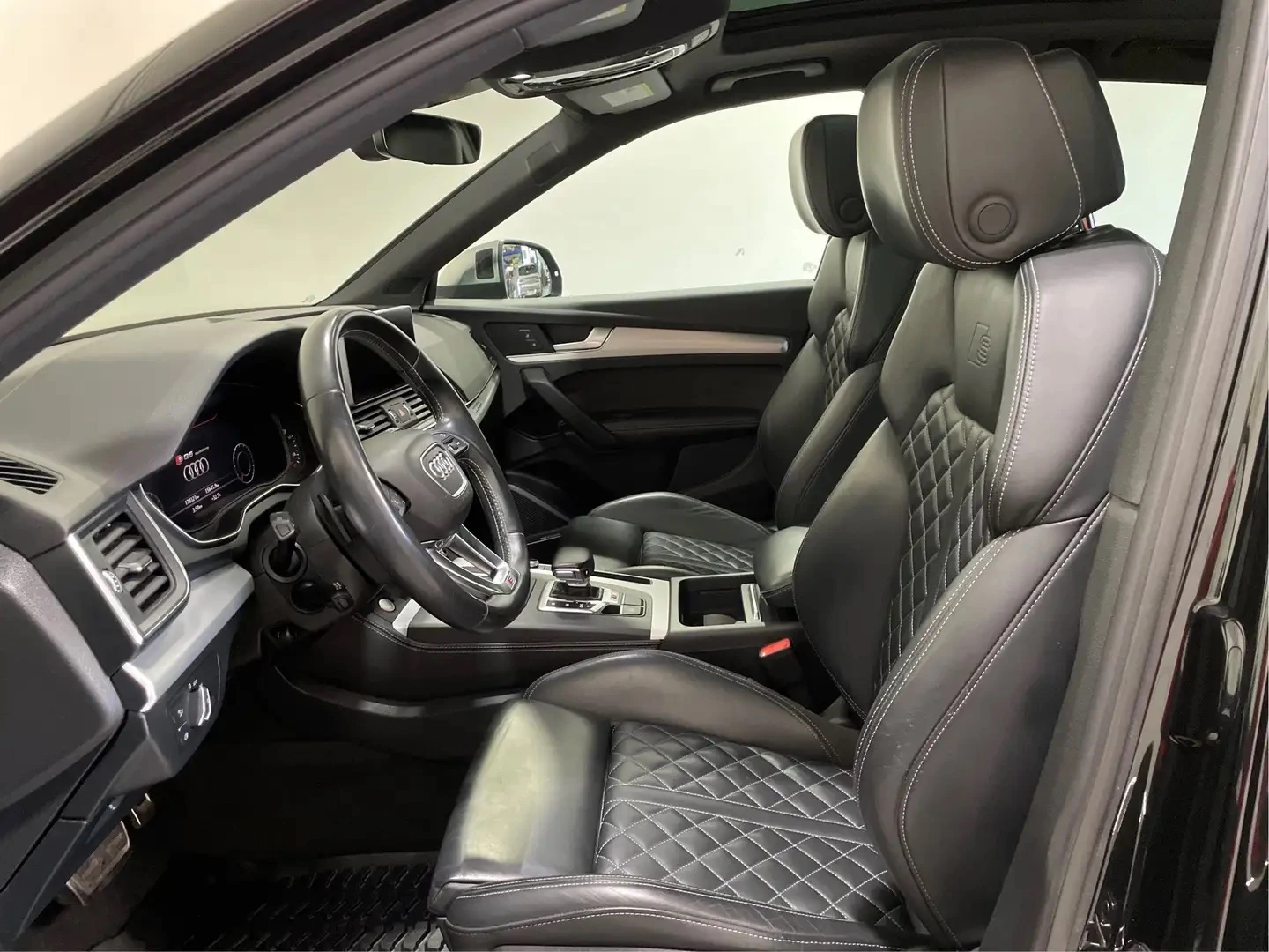 Audi SQ5 Technik, снимка 6 - Автомобили и джипове - 56020027