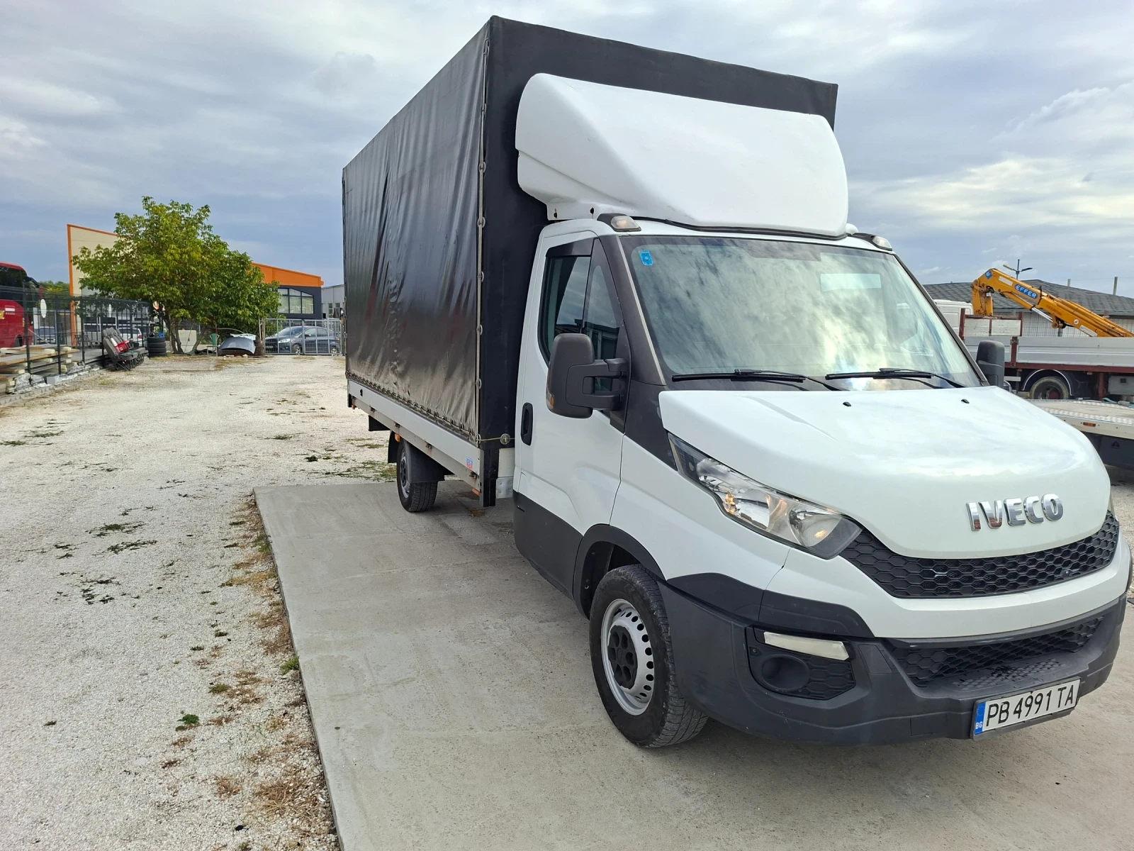 Iveco Daily 2.3/130к.с, снимка 4 - Бусове и автобуси - 56270168