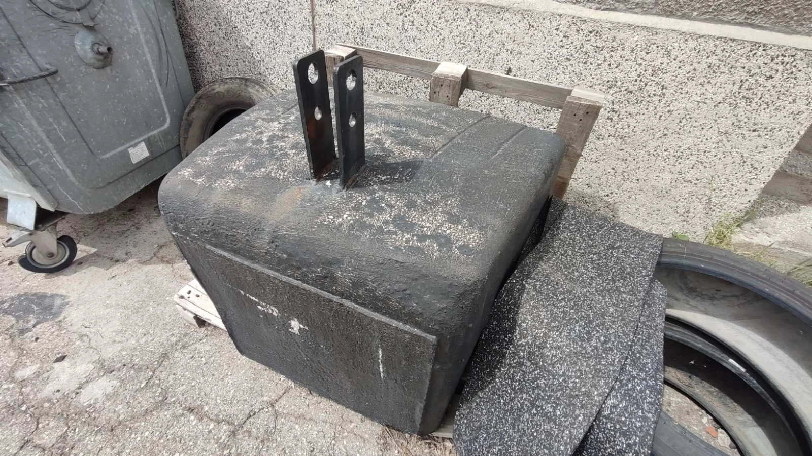 Друг вид Внос тежести за трактор