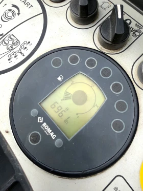 Валяк BOMAG BW120 696мч. ПЕРФЕКТЕН, снимка 10
