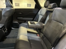 Toyota Crown  Signia Limited AWD, снимка 16