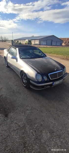     Mercedes-Benz CLK 320