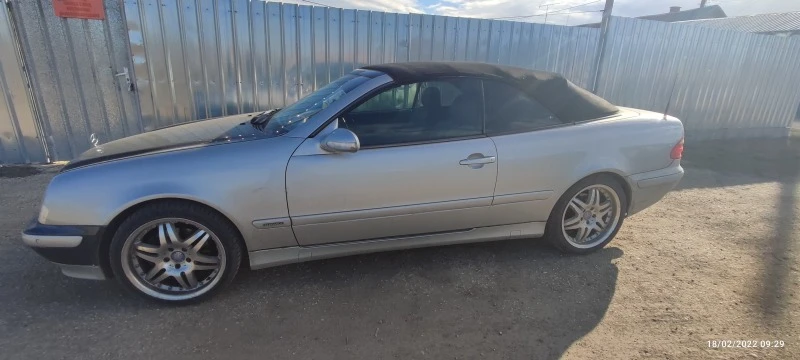 Mercedes-Benz CLK 320, снимка 2 - Автомобили и джипове - 47867625