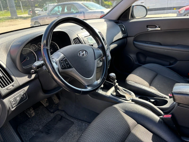 Hyundai I30 1.6 CRDI, снимка 6 - Автомобили и джипове - 47461527