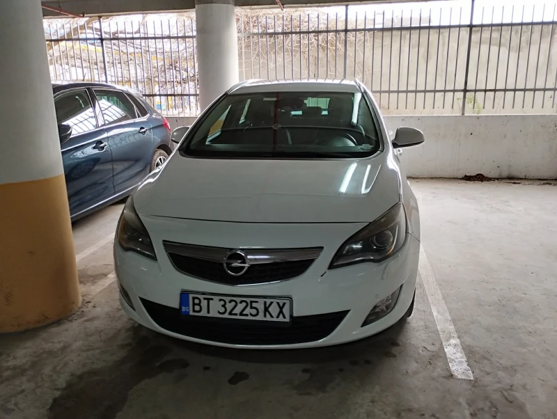 Opel Astra J, снимка 1 - Автомобили и джипове - 47334299