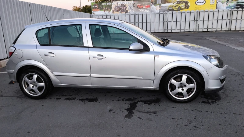 Opel Astra H, снимка 2 - Автомобили и джипове - 47379806