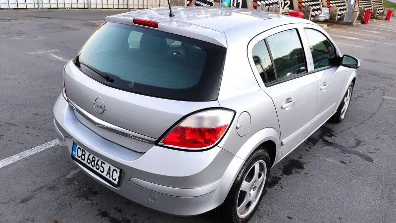 Opel Astra H, снимка 3 - Автомобили и джипове - 47379806