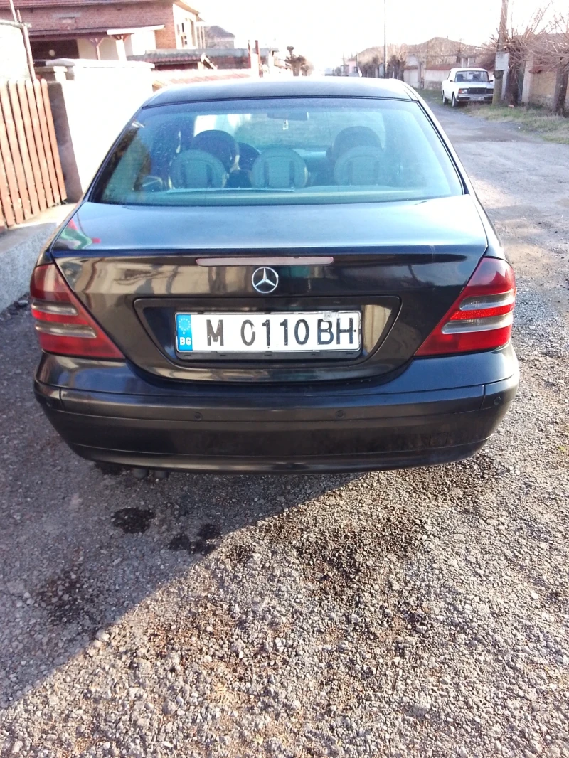 Mercedes-Benz C 220, снимка 9 - Автомобили и джипове - 48851341