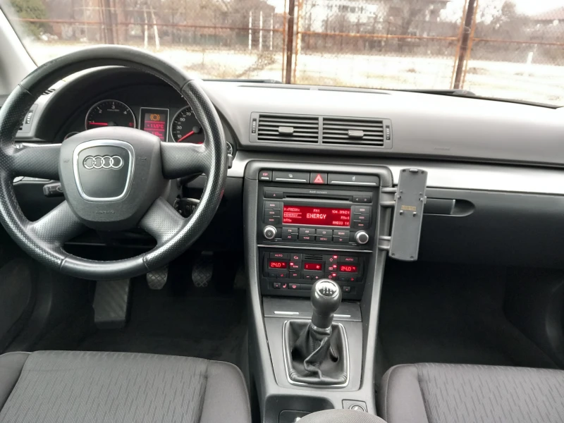 Audi A4 1.9TDI Facelift, снимка 14 - Автомобили и джипове - 49318305