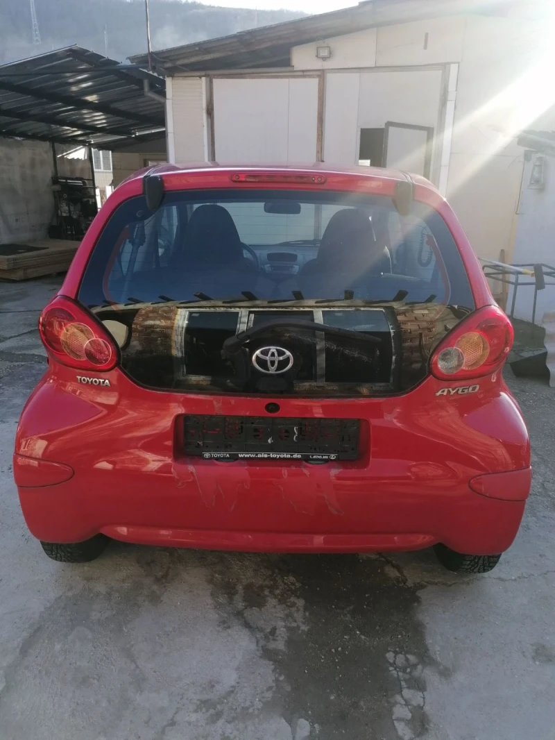 Toyota Aygo, снимка 2 - Автомобили и джипове - 50377065