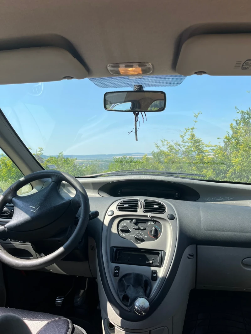Citroen Xsara picasso 1.6i, снимка 5 - Автомобили и джипове - 52650653