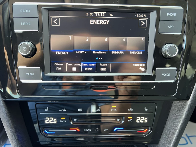 VW Passat BUSINESS/2.0TDI/150k.c./7-DSG/ГАРАНЦИЯ, снимка 13 - Автомобили и джипове - 51128757