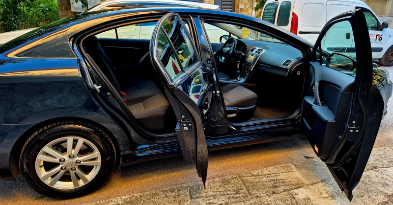 Toyota Avensis 1.8i-FACELIFT-AVTOMAT-NAVI-veriga-нов-japan, снимка 15 - Автомобили и джипове - 52021147