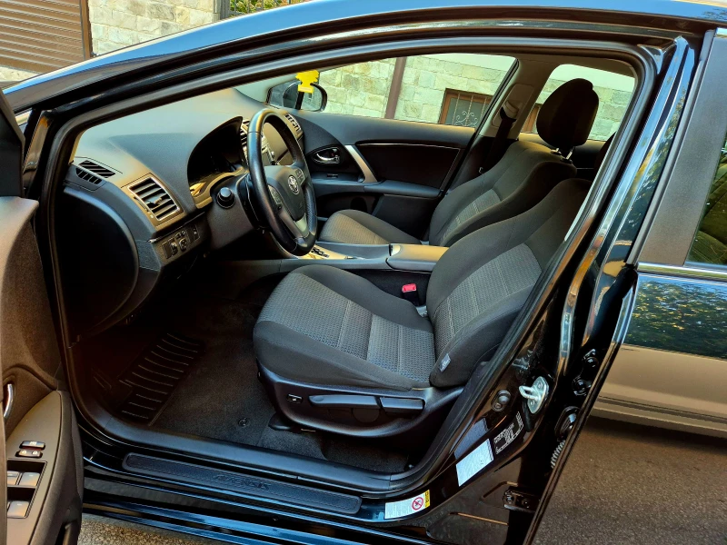Toyota Avensis 1.8i-FACELIFT-AVTOMAT-NAVI-veriga-нов-japan, снимка 12 - Автомобили и джипове - 52021147
