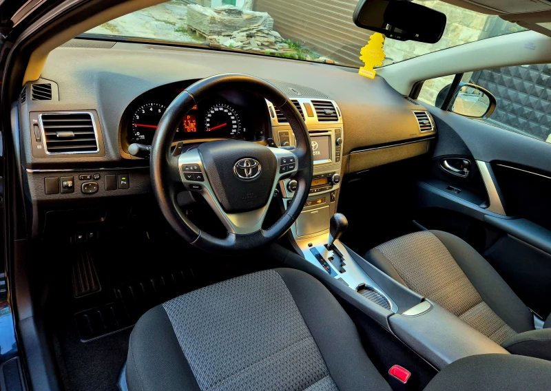 Toyota Avensis 1.8i-FACELIFT-AVTOMAT-NAVI-veriga-нов-japan, снимка 13 - Автомобили и джипове - 52021147