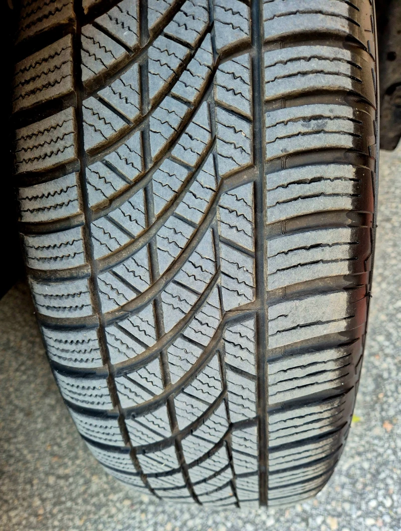 Toyota Avensis 1.8i-FACELIFT-AVTOMAT-NAVI-veriga-нов-japan, снимка 16 - Автомобили и джипове - 52021147