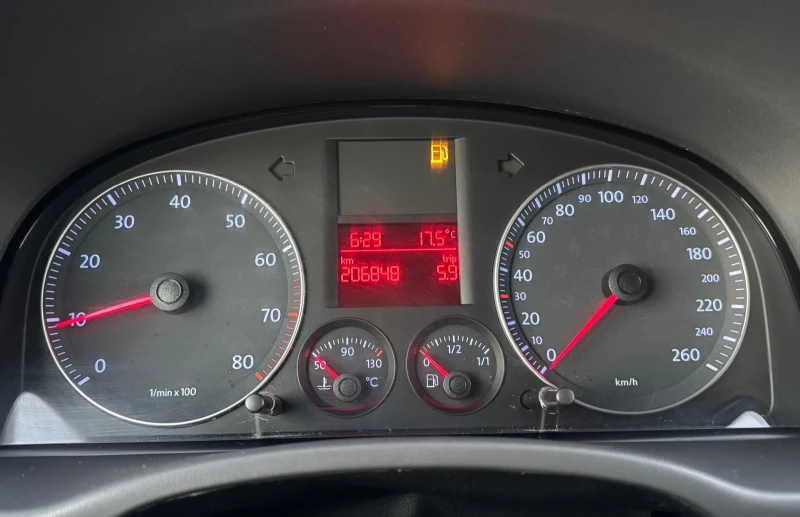 VW Caddy LIFE, снимка 13 - Автомобили и джипове - 52316787