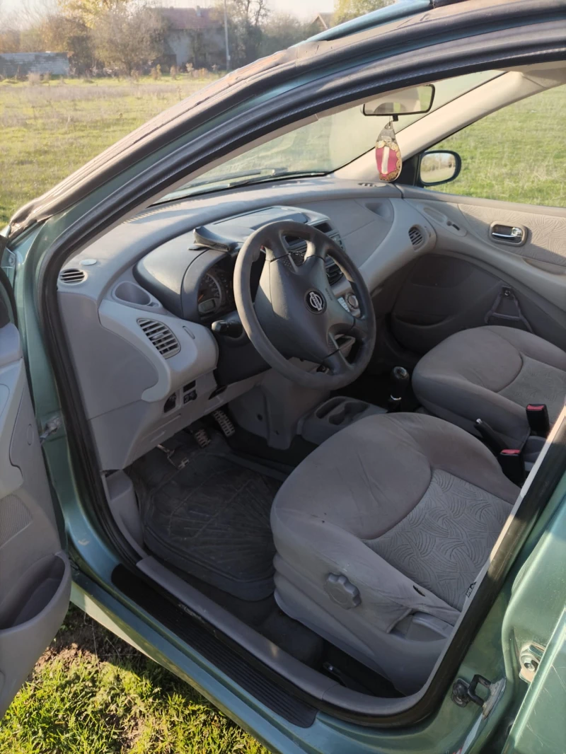 Nissan Almera tino, снимка 4 - Автомобили и джипове - 52436115