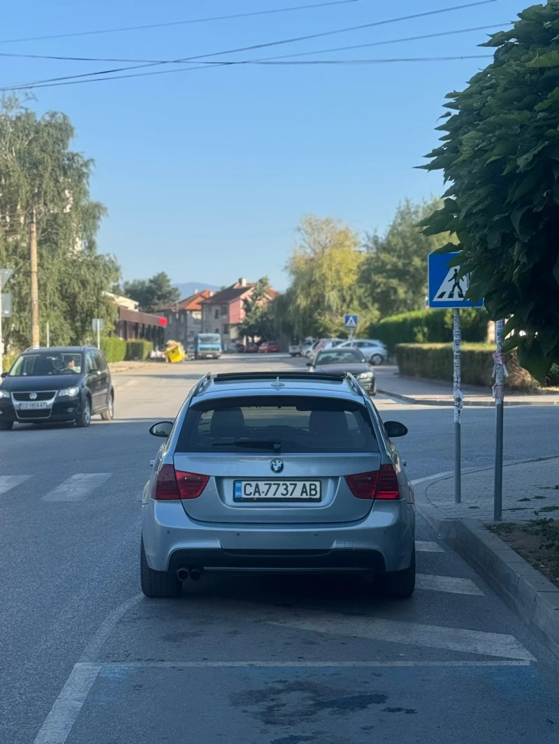 BMW 330, снимка 3 - Автомобили и джипове - 52446622