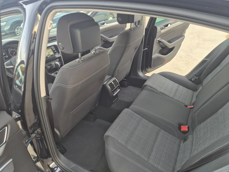 VW Passat 4Х4-А/Т-190кс, снимка 12 - Автомобили и джипове - 52455277