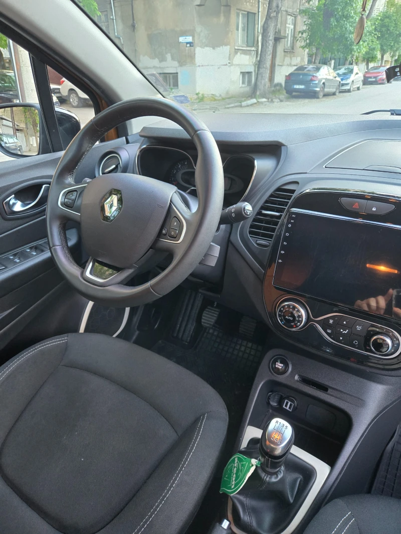 Renault Captur 1.5 DCI, снимка 5 - Автомобили и джипове - 52959104