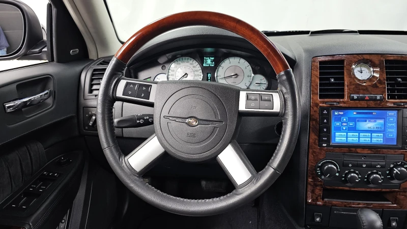 Chrysler 300c 3.5 Signature autogeorge.com, снимка 13 - Автомобили и джипове - 53315206