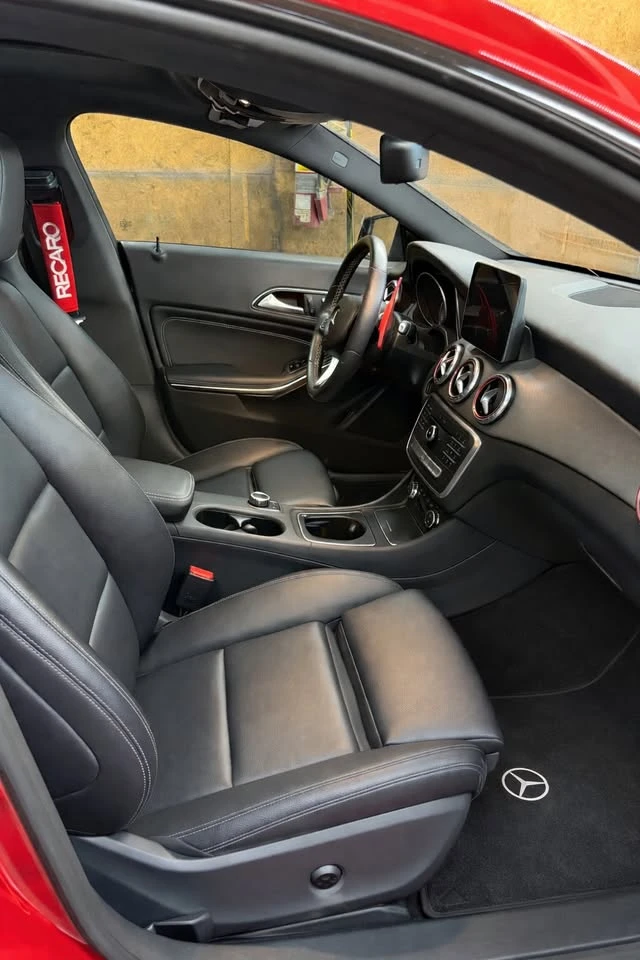 Mercedes-Benz CLA 250 С РЕГИСТРАЦИЯ & АВТО КРЕДИТ, снимка 8 - Автомобили и джипове - 53609471