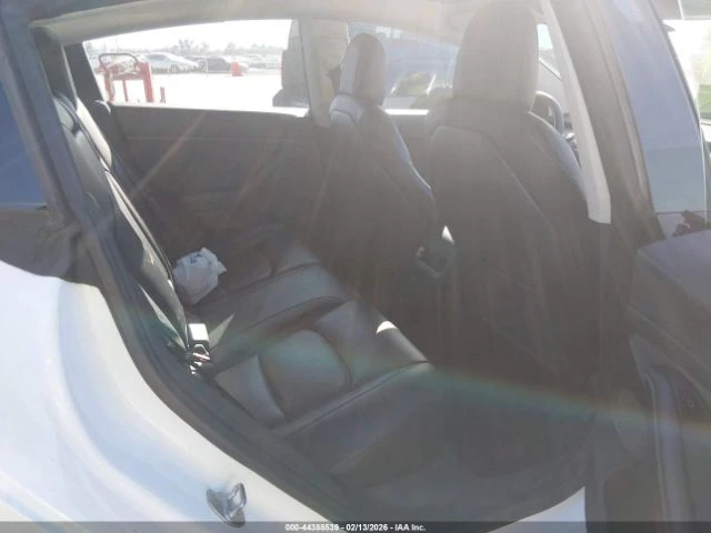 Tesla Model 3 LONG RANGE DUAL MOTOR AWD, снимка 12 - Автомобили и джипове - 54060747