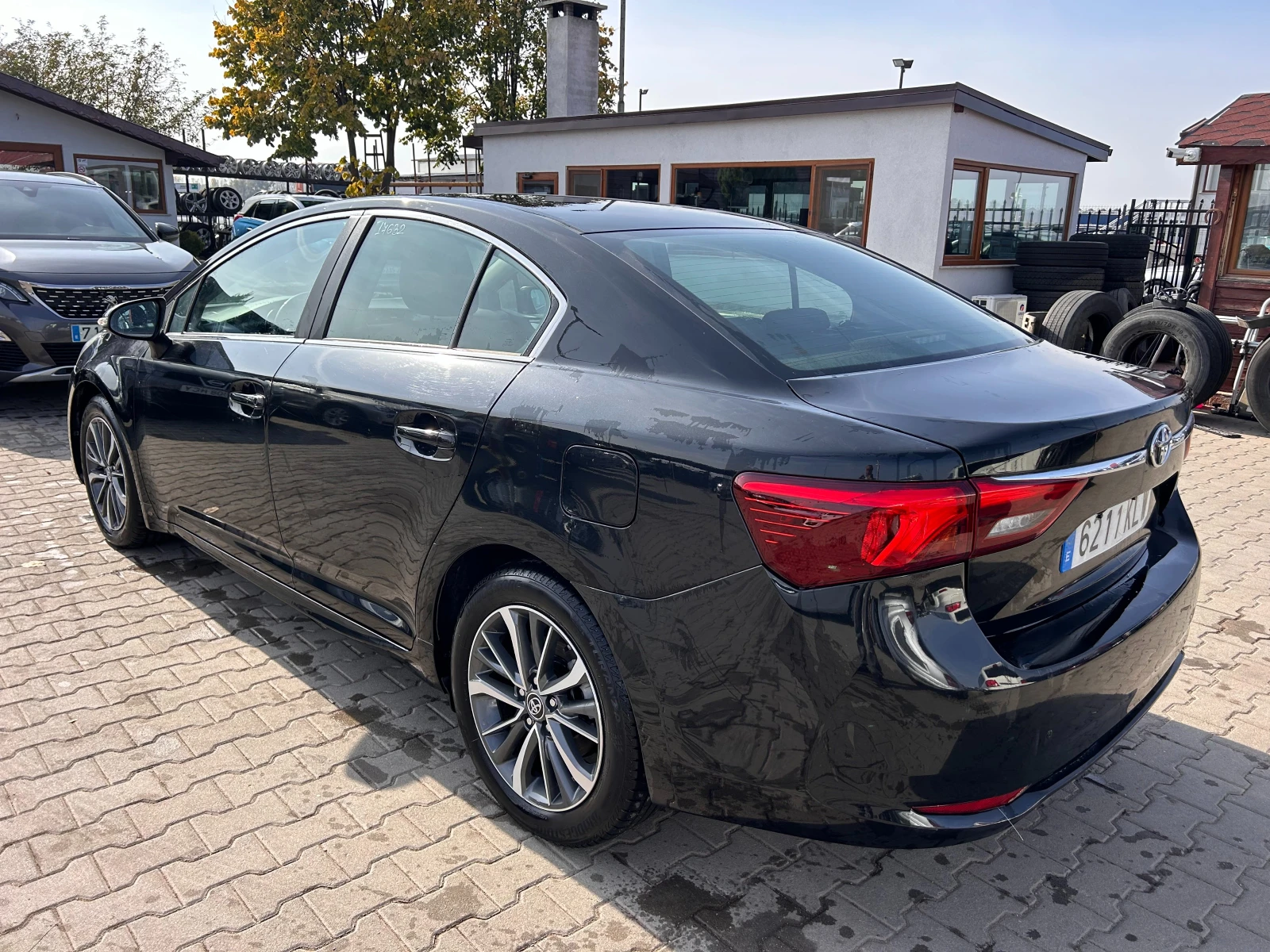 Toyota Avensis 2.0D-4D NAVI EURO 6 - изображение 8