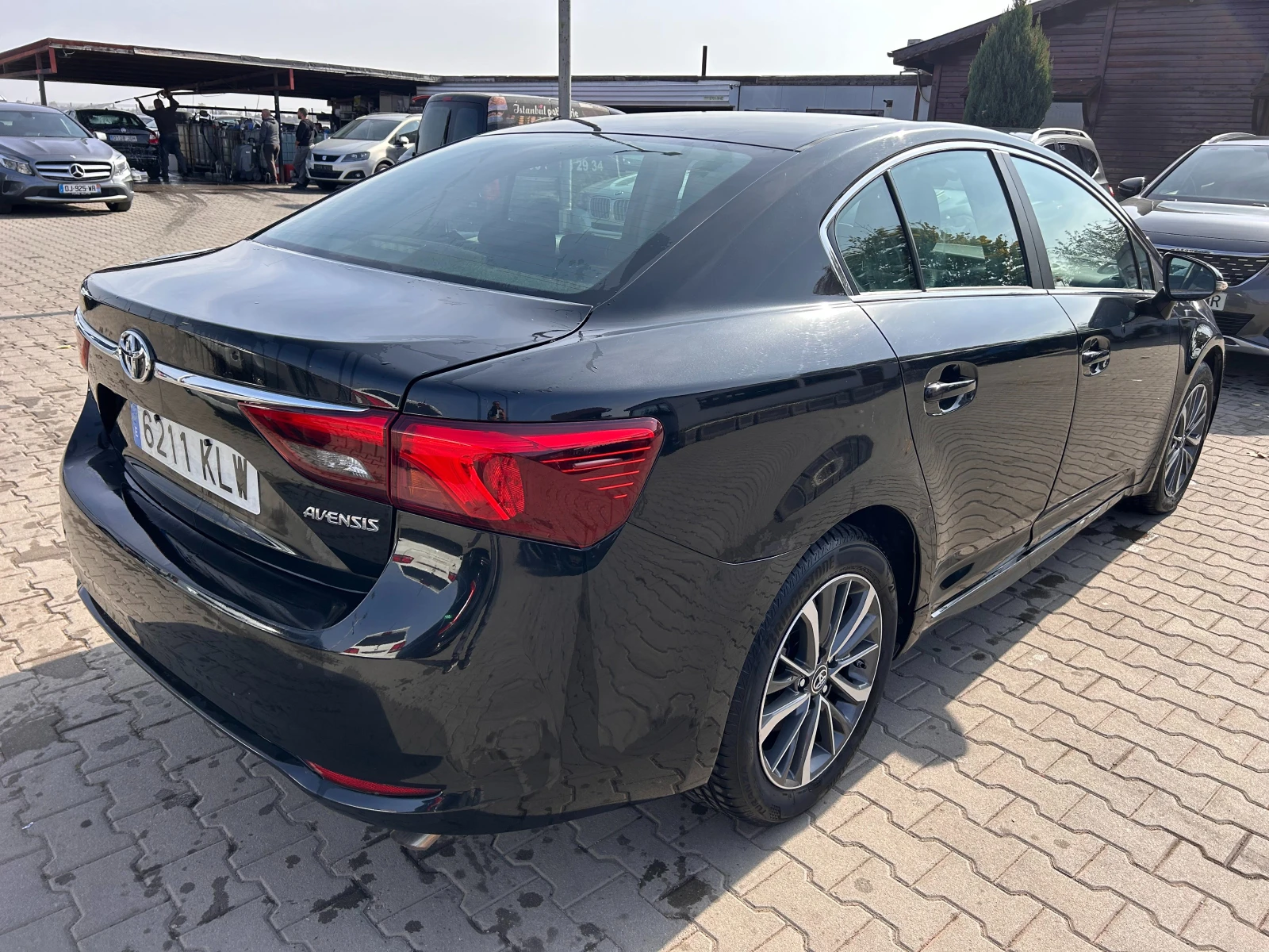 Toyota Avensis 2.0D-4D NAVI EURO 6 - изображение 6