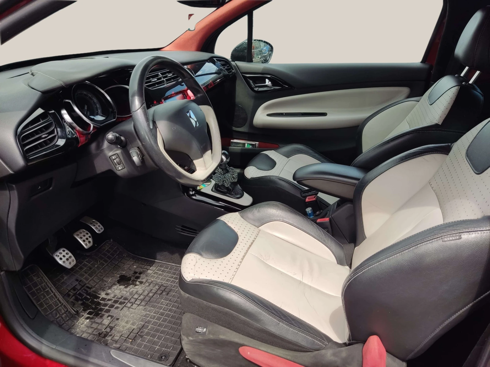 Citroen DS3 1.6 - изображение 8