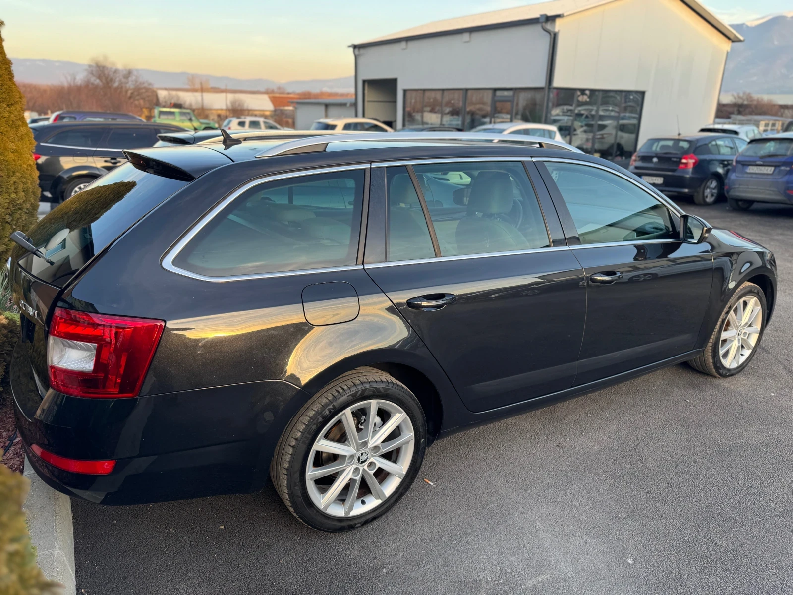 Skoda Octavia 1.6TDI EXCLUSIVE - изображение 4