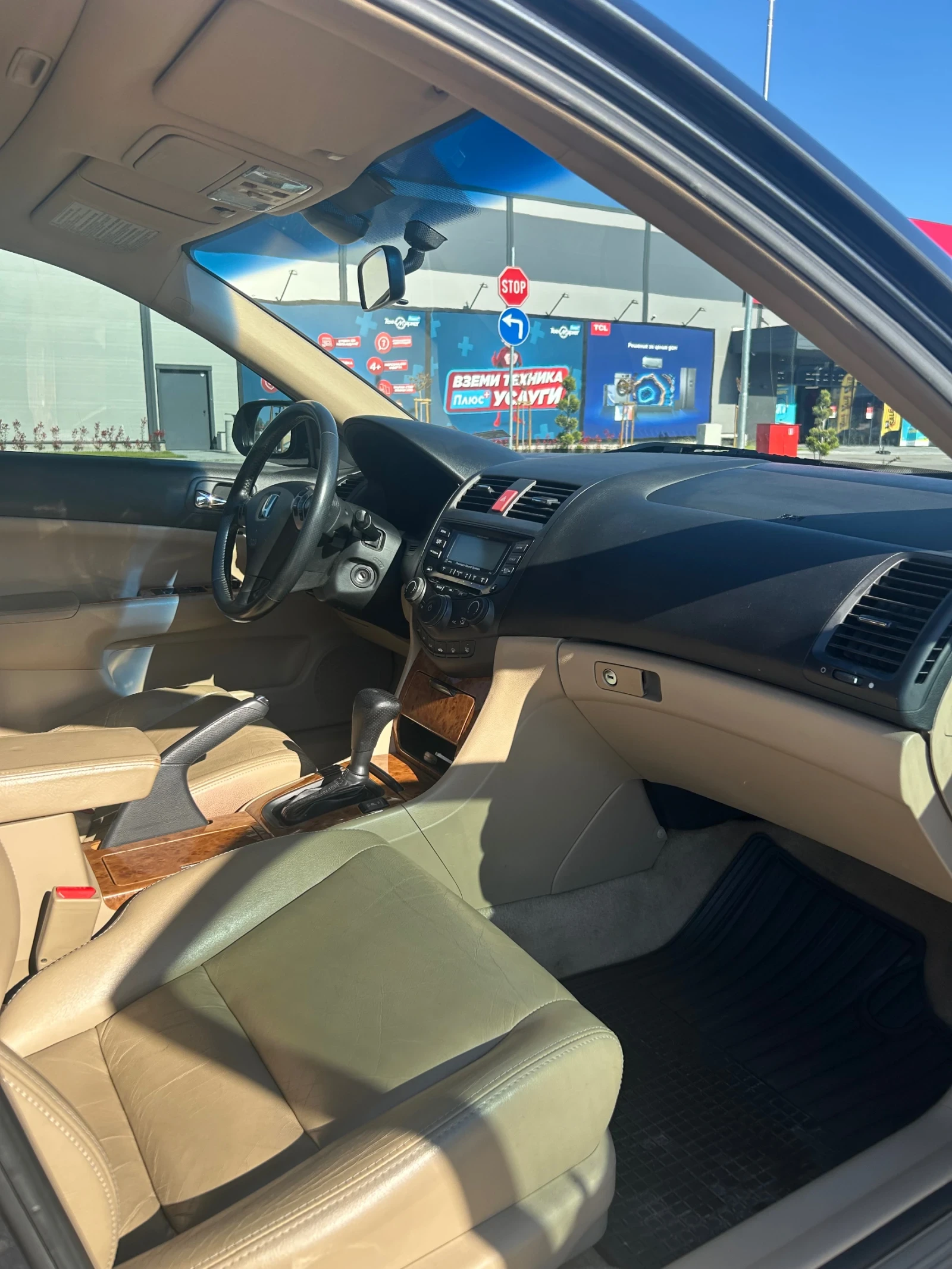 Honda Accord 2.4 VTEC, автоматик, LPG - изображение 10
