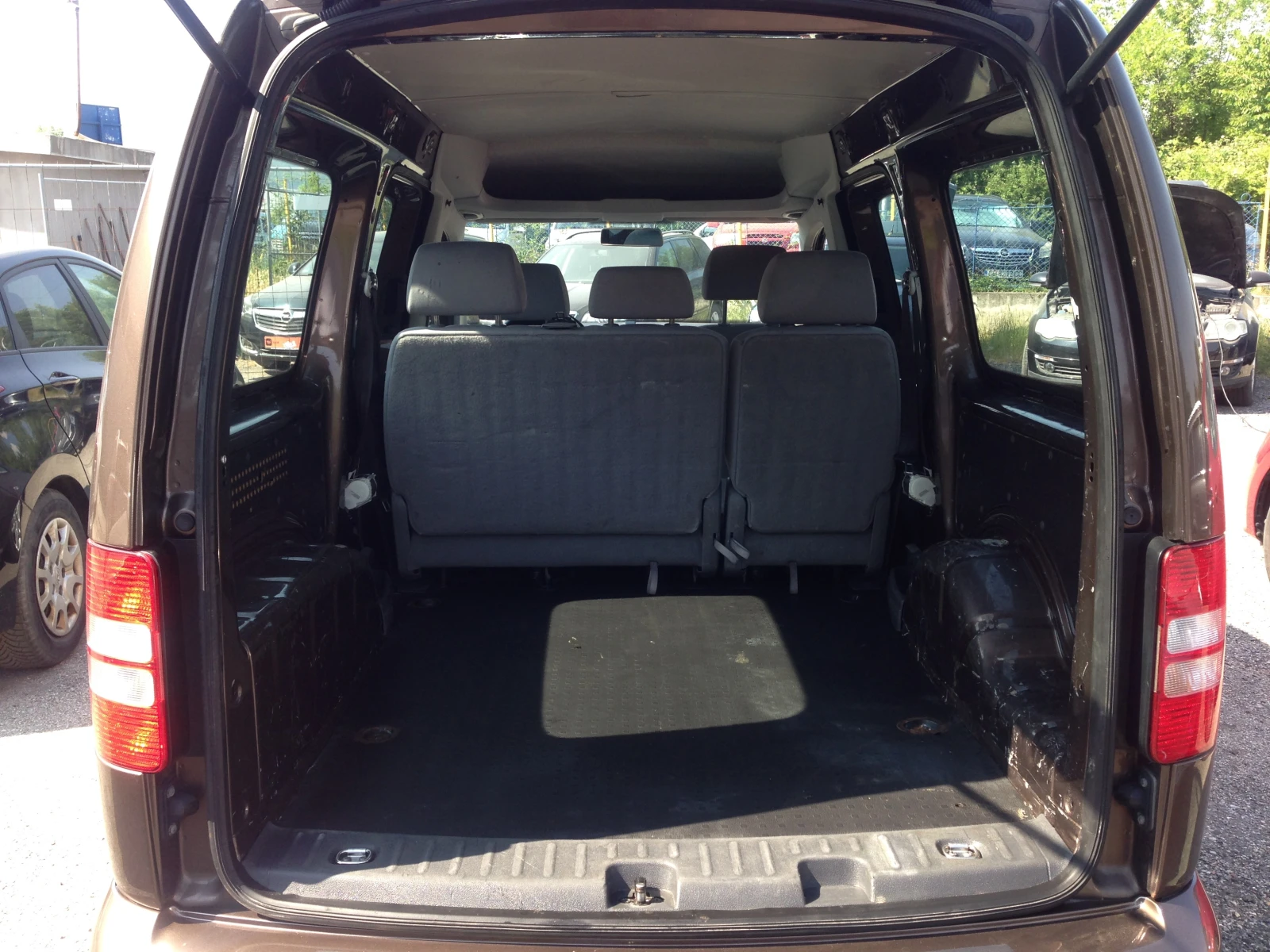 VW Caddy MAXI/4х4/2.0TDI/110кс/6ск/Клима/Euro5B - изображение 8