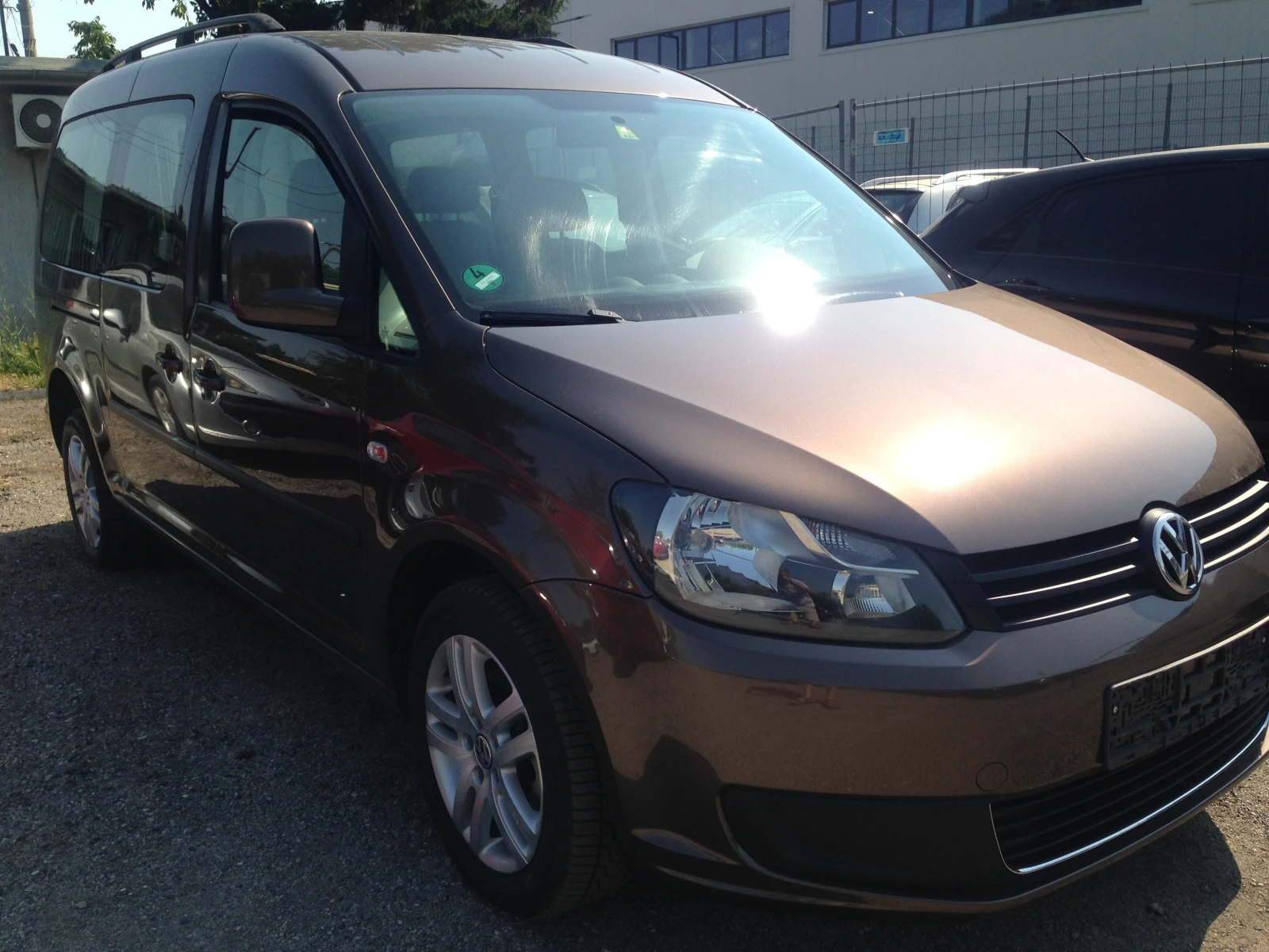 VW Caddy MAXI/4х4/2.0TDI/110кс/6ск/Клима/Euro5B - изображение 3
