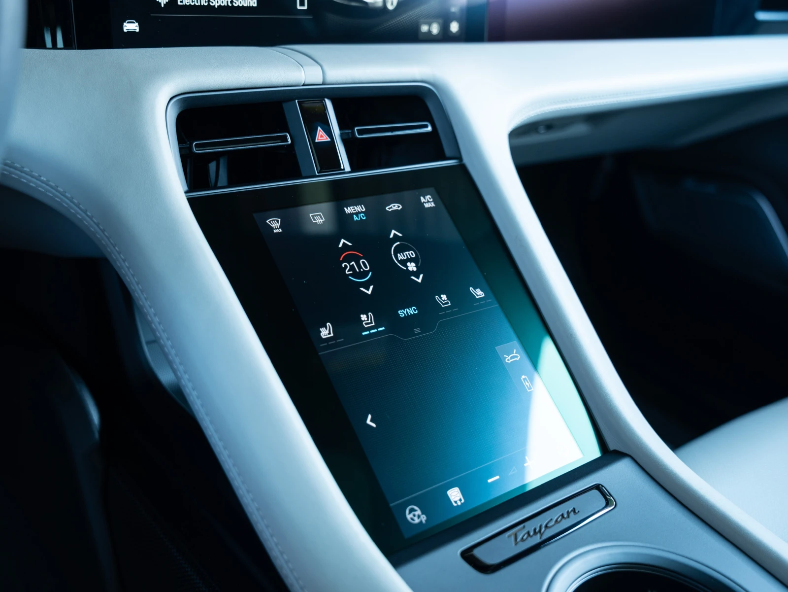 Porsche Taycan Turbo S Cross Turismo | Mobile.bg   13