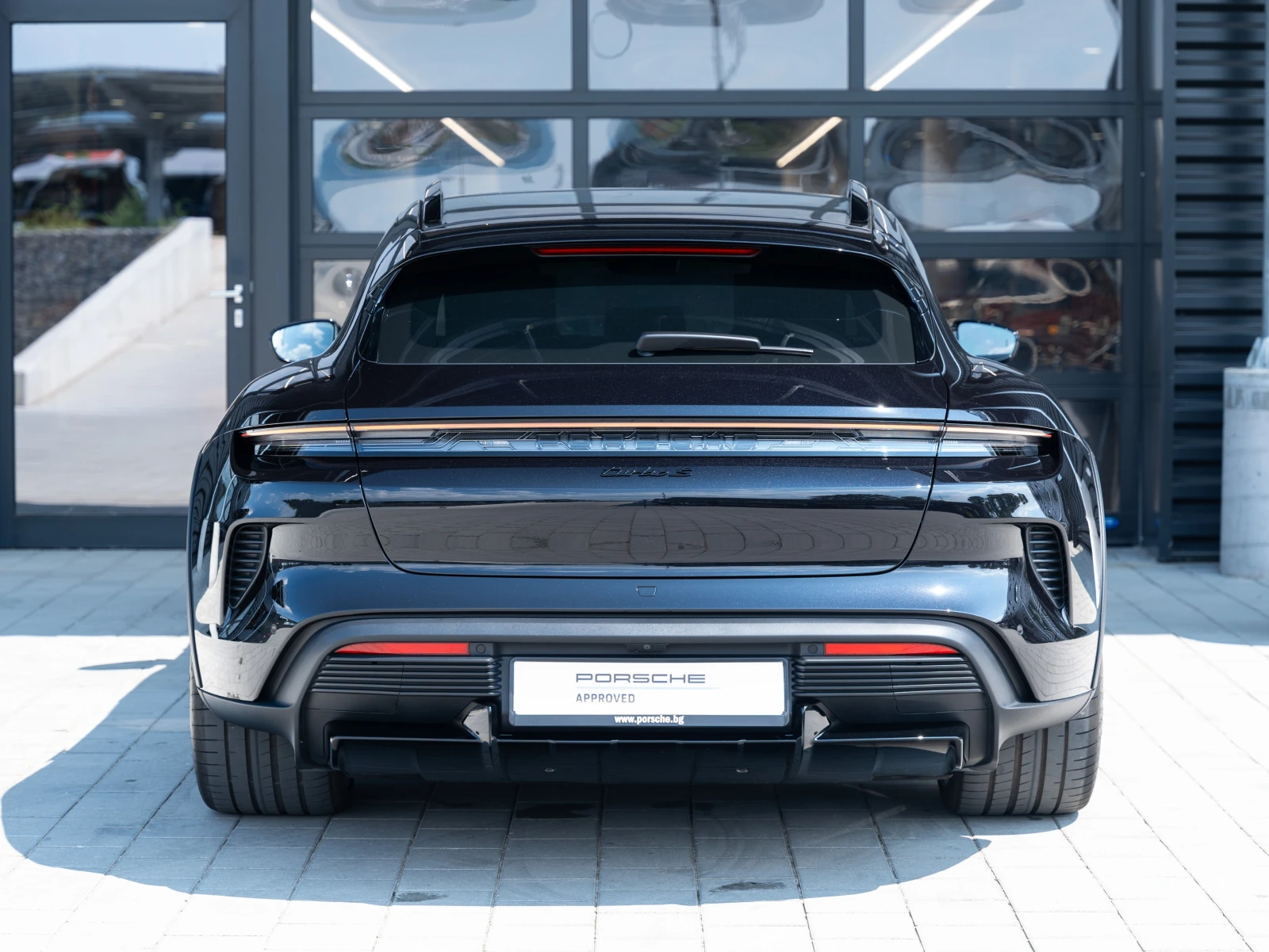 Porsche Taycan Turbo S Cross Turismo - изображение 6