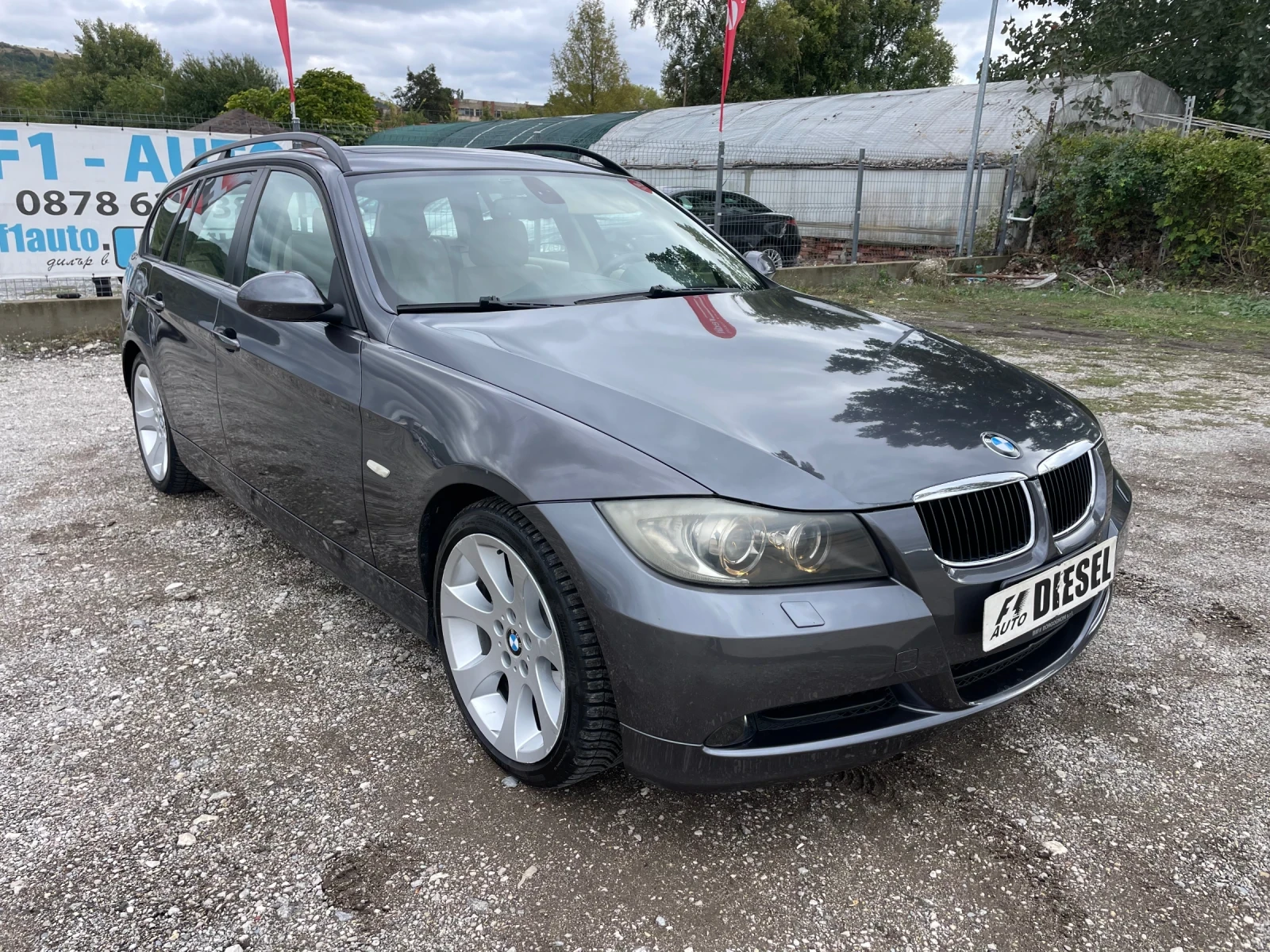 BMW 320 2.0TDI-163-PANO-NAVI-ITALIA - изображение 3