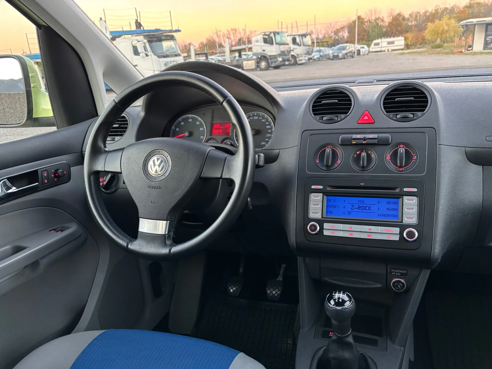 VW Caddy LIFE | Mobile.bg   12