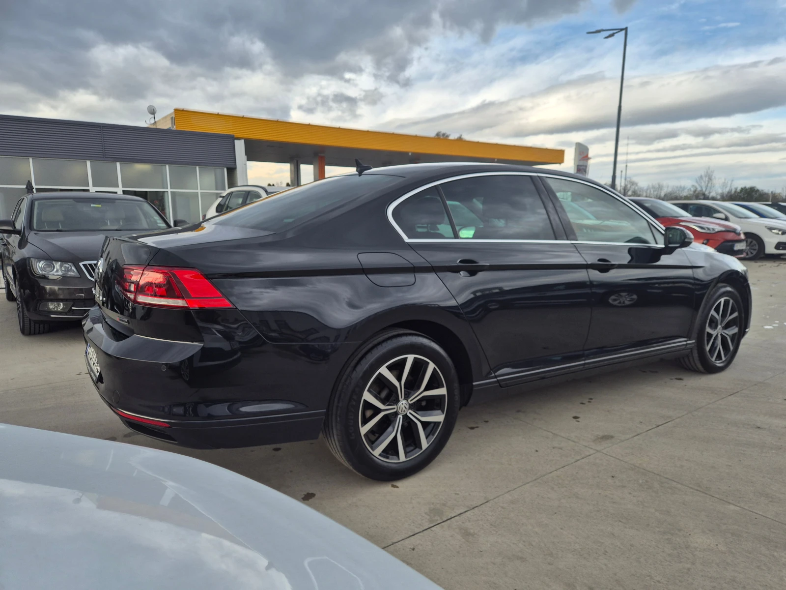 VW Passat 4Х4-А/Т-190кс - изображение 5