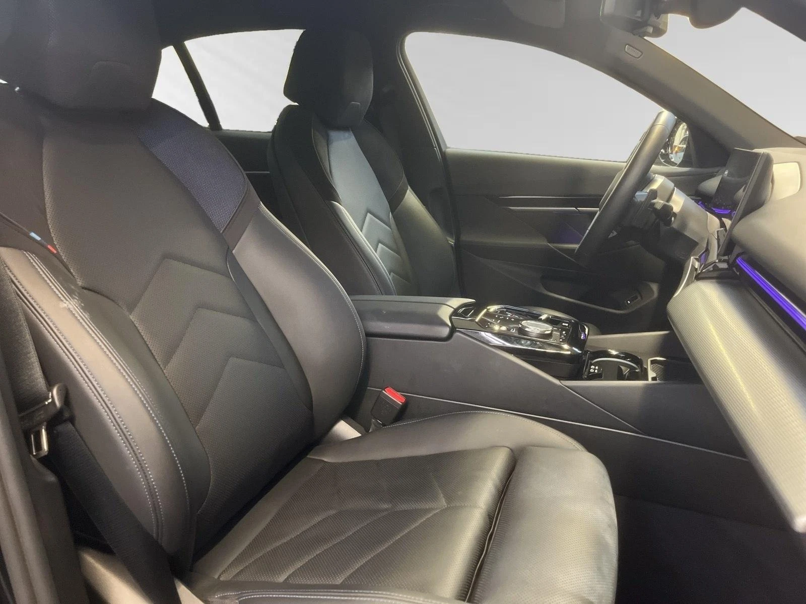 BMW 530 e/PLUG-IN/M-SPORT/HEAD UP/360/LED/KEYLESS/ | Mobile.bg � ����������� 12