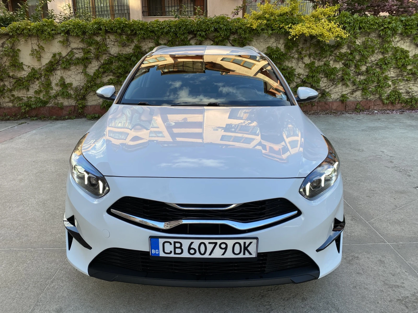 Kia Ceed 1.5 T-GDI/ Top/SW/ ГАРАНЦИЯ ДО 12/2029г , снимка 2 - Автомобили и джипове - 53407224