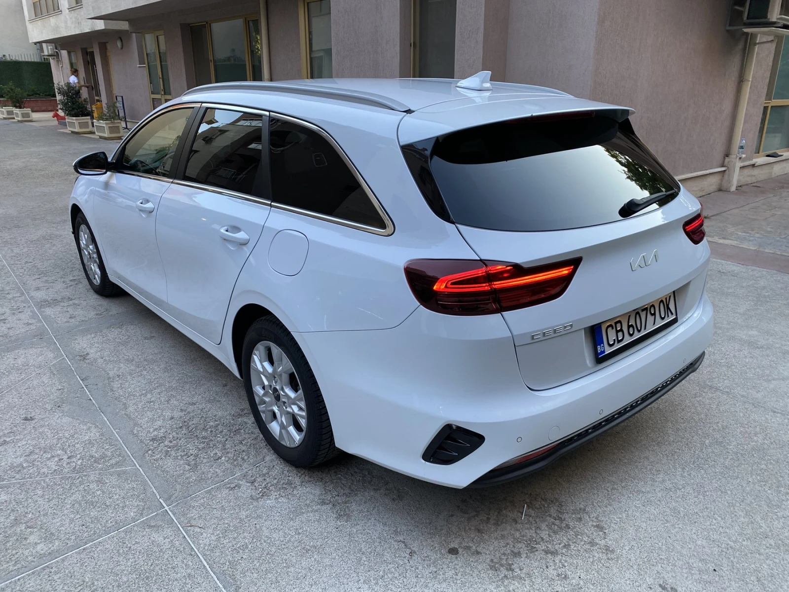 Kia Ceed 1.5 T-GDI/ Top/SW/ ГАРАНЦИЯ ДО 12/2029г , снимка 7 - Автомобили и джипове - 53407224