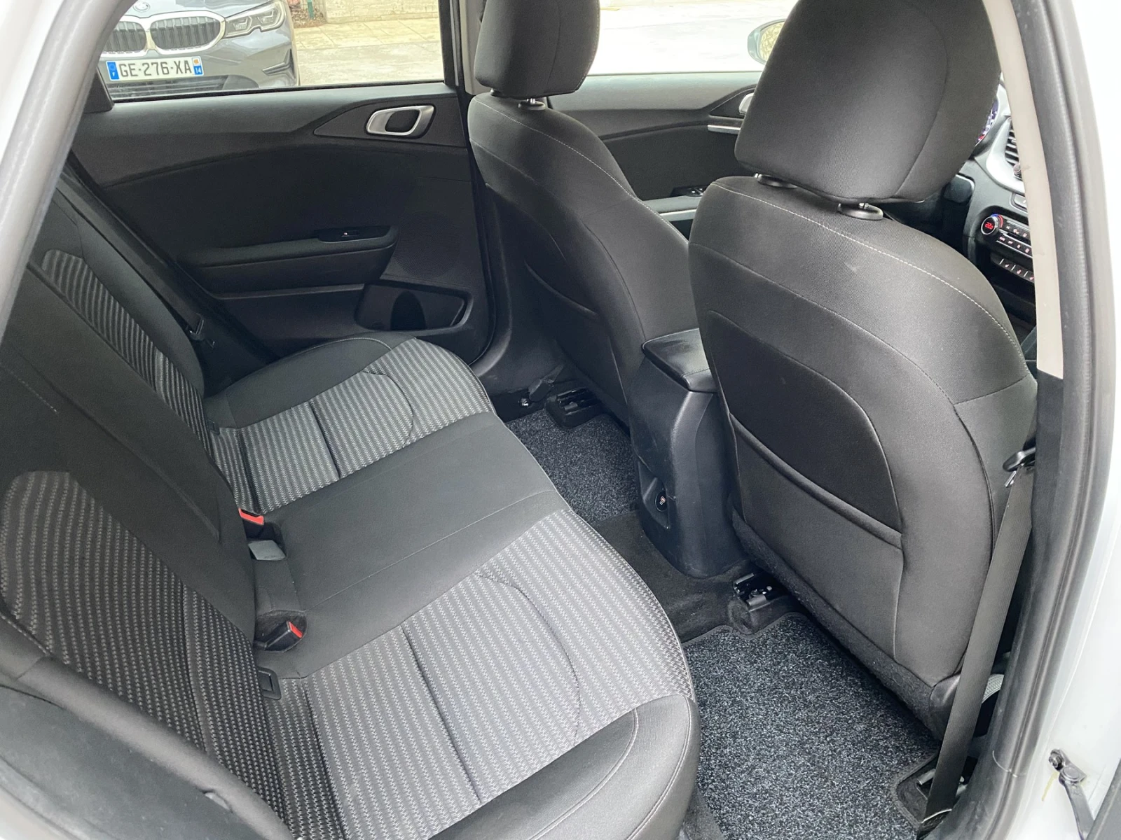 Kia Ceed 1.5 T-GDI/ Top/SW/ ГАРАНЦИЯ ДО 12/2029г , снимка 13 - Автомобили и джипове - 53407224