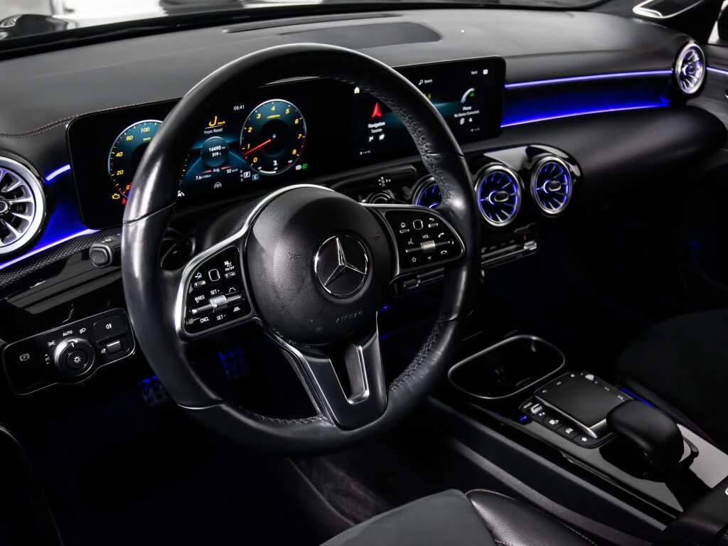 Mercedes-Benz CLA 250 4 MATIC * АвтоКредит (ЦЕНА ДО БГ) - изображение 6