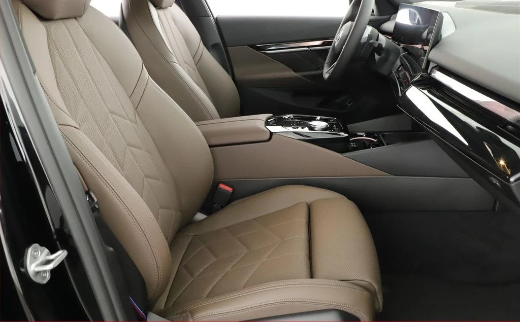 BMW 540 d xDrive M-Sport, снимка 7 - Автомобили и джипове - 53717003