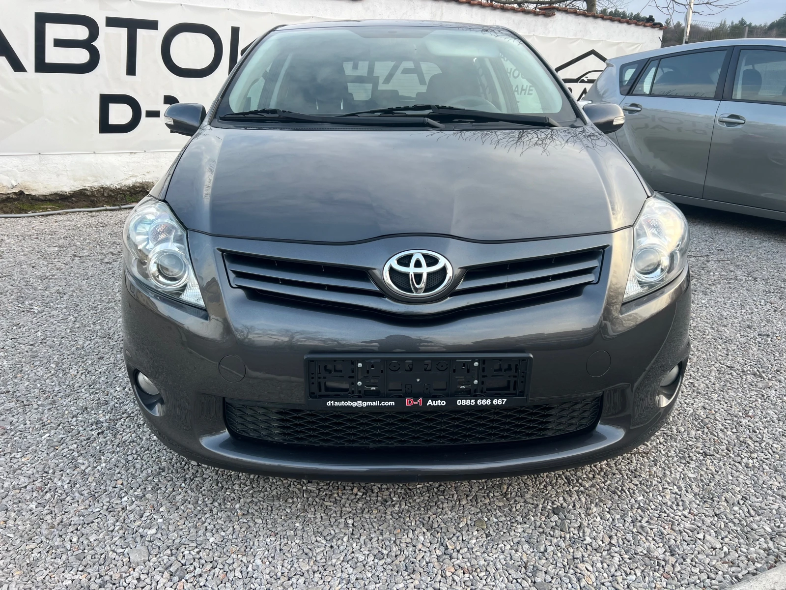 Toyota Auris 1.6-FULL, снимка 2 - Автомобили и джипове - 53878392