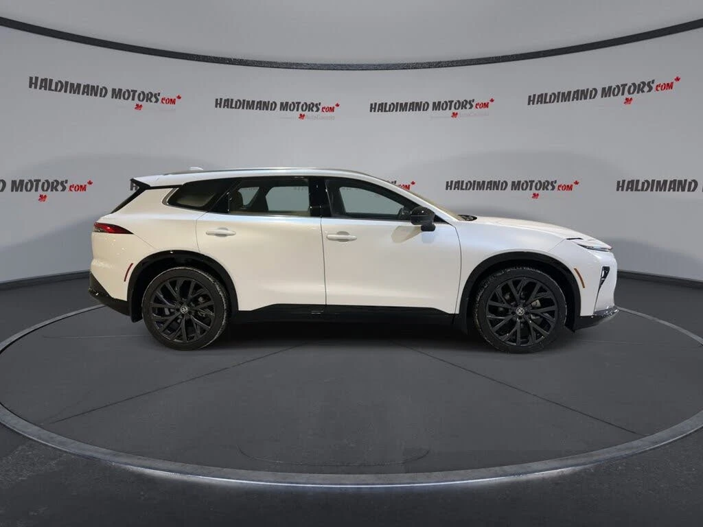 Toyota Crown  Signia Limited AWD, снимка 6 - Автомобили и джипове - 54248463