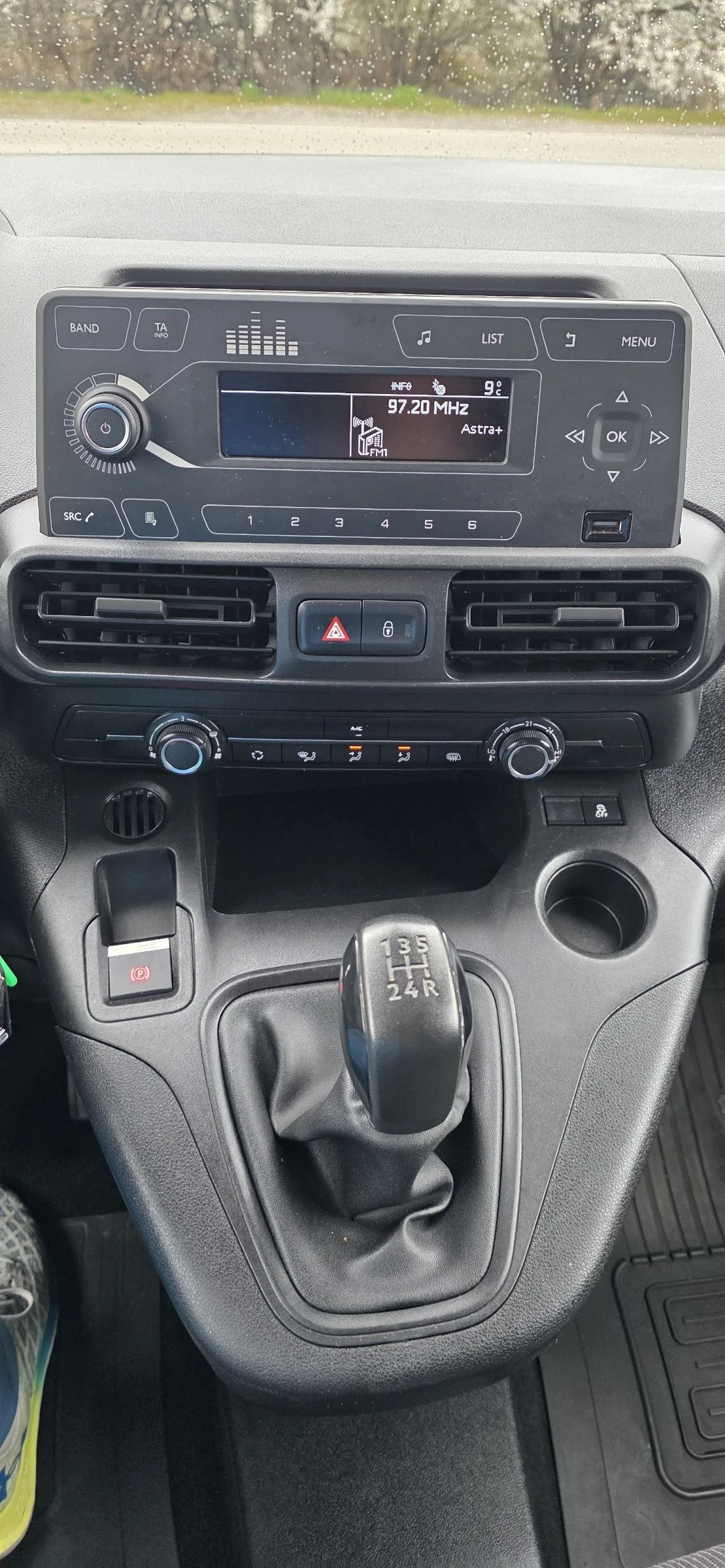 Toyota Proace City 1.5 D City-102 hp, снимка 12 - Автомобили и джипове - 54399804